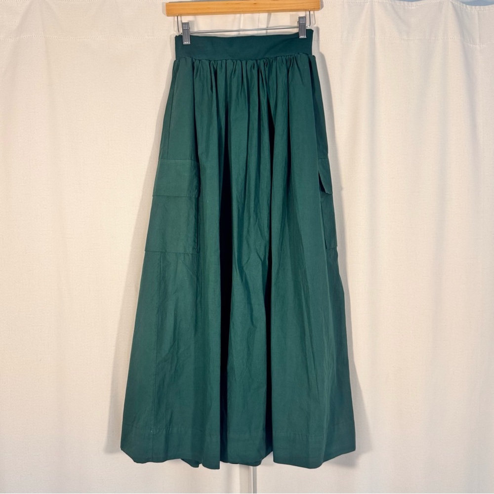 Stateside Structured Poplin Cargo Midi Skirt in Green - Picture 3 of 7